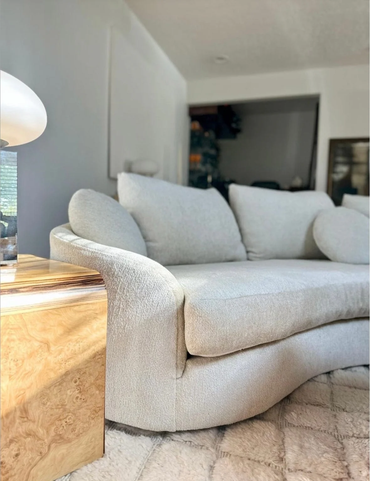 Lance Sectional Curve Sofa - Image 7